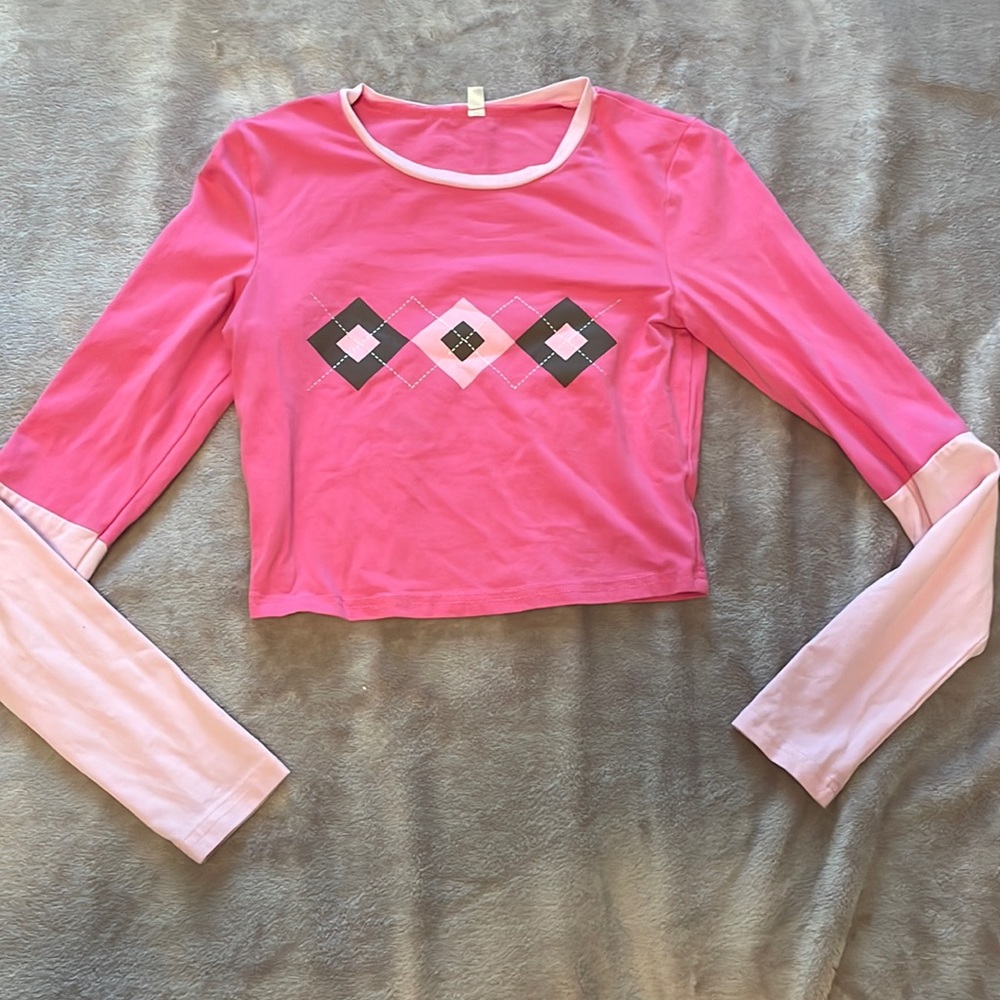 pink shirt